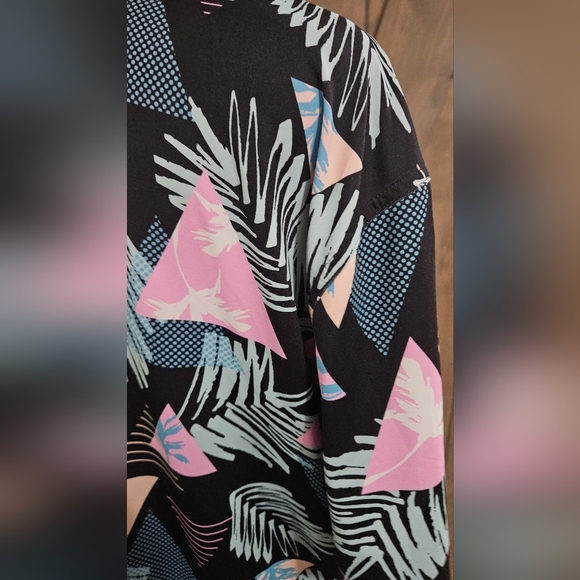 CHRUBBIES The 2 For Tee Performance Polo In Tropical Retro Print. Size Small - Picture 8 of 10